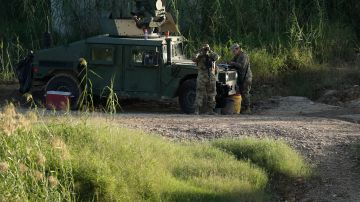 Texas ha enviado soldados de la Guardia Nacional a vigilar la frontera.