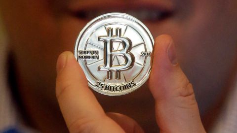 El precio del Bitcoin sigue subiendo y estaría llegando a los 70,000 dólares.