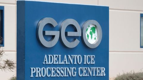 GEO Group administra prisiones de ICE.