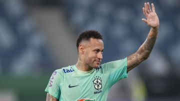 Neymar durante un entrenamiento con la selección de Brasil.