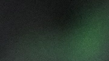 Álvaro Morata, capitán de España, sostiene la Copa de Europa.