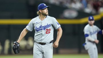 La lesión en el pie de Clayton Kershaw empeoró.