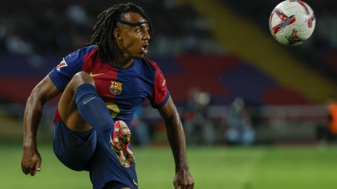 Barcelona's Jules Kounde kicks the ball during a Spanish La Liga soccer match between Barcelona and Getafe at the Olympic stadium in Barcelona, Spain, Wednesday, Sept. 25, 2024. (AP Photo/Joan Monfort)