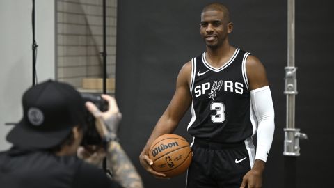 San Antonio Spurs guard Chris Paul (3) poses during the NBA basketball team's media day, Monday, Sept. 30, 2024, in San Antonio. (AP Photo/Darren Abate)