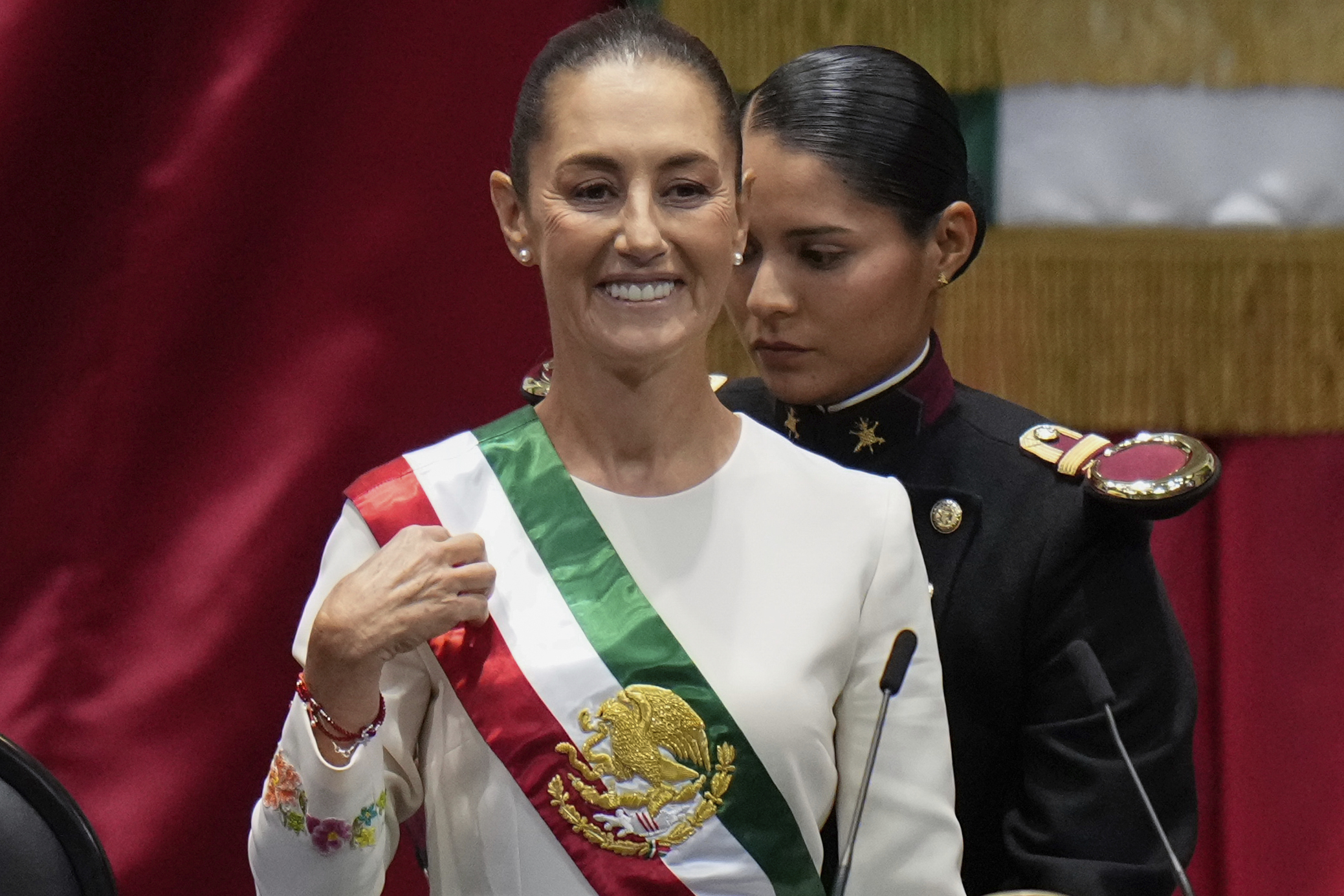 Claudia Sheinbaum Pardo Hace Historia Al Tomar Protesta Como La Primera ...