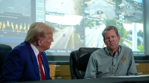 Trump habló con el gobernador de Georgia Brian Kemp sobre la recuperación del huracán Helene.