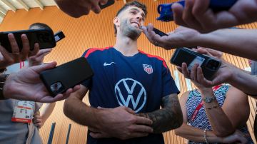 El capitán de Estados Unidos, Christian Pulisic, atendiendo a los medios durante la reciente concentración estadounidense en Texas.