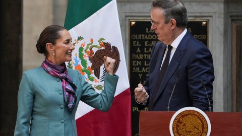 Claudia Sheinbaum con el secretario de Economía Marcelo Ebrard.