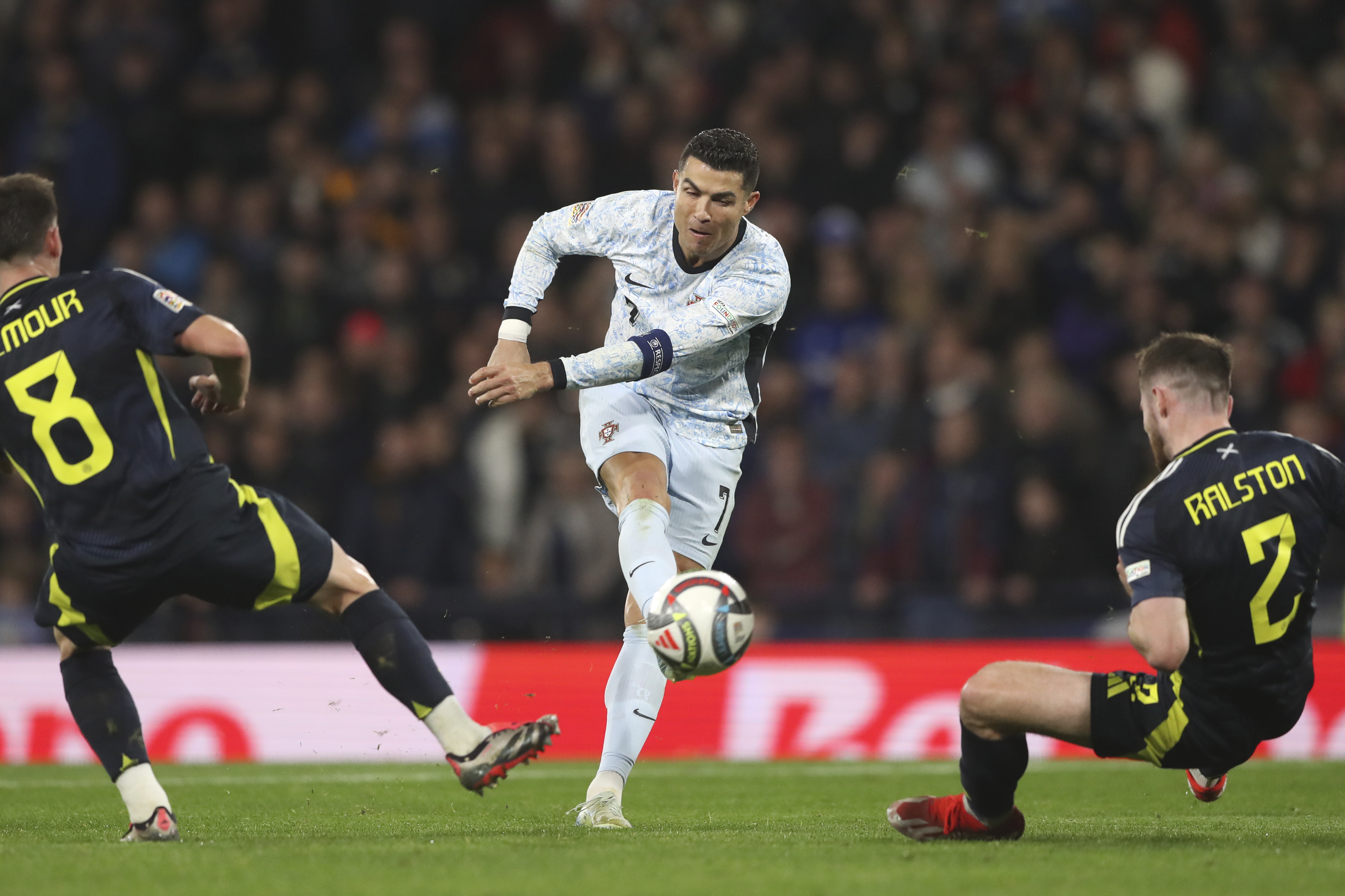 Cristiano Ronaldo durante el más reciente encuentro de la Selección de Portugal ante Escocia por la fase de grupos de la UEFA Nations League esta semana.