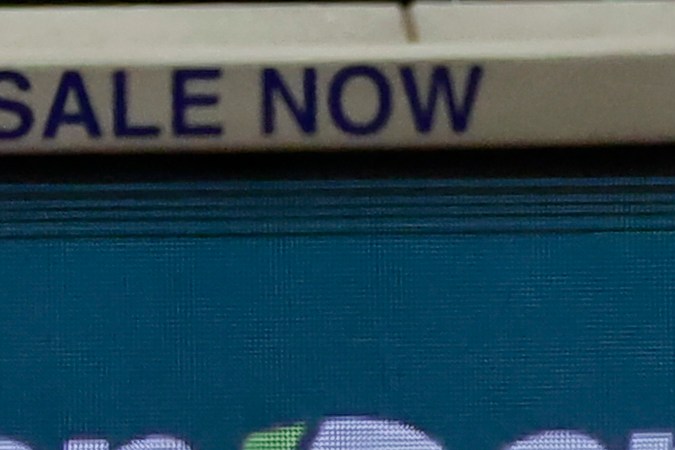 Shohei Ohtani, súper estrella de los Dodgers, conecta jonrón apenas al segundo lanzamiento del pitcher colombiano José Quintana, de los Mets, en el juego 4 de la Serie de Campeonato.