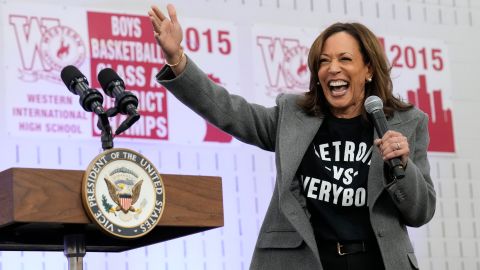 Kamala Harris cumple 60 años a dos semanas de las elecciones presidenciales