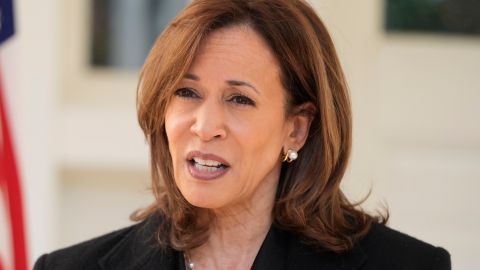 La vicepresidenta Kamala Harris dio una entrevista a Telemundo.