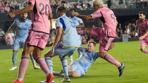 Inter Miami forward Luis Suárez (9) kicks the ball for a goal during the first half of an MLS playoff soccer match against the Atlanta United, Friday, Oct. 25, 2024, in Fort Lauderdale, Fla. (AP Photo/Lynne Sladky)