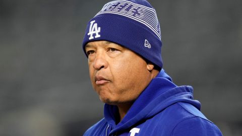 Dave Roberts, manager de los Dodgers, durante un partido de la Serie Mundial ante los Yankees.