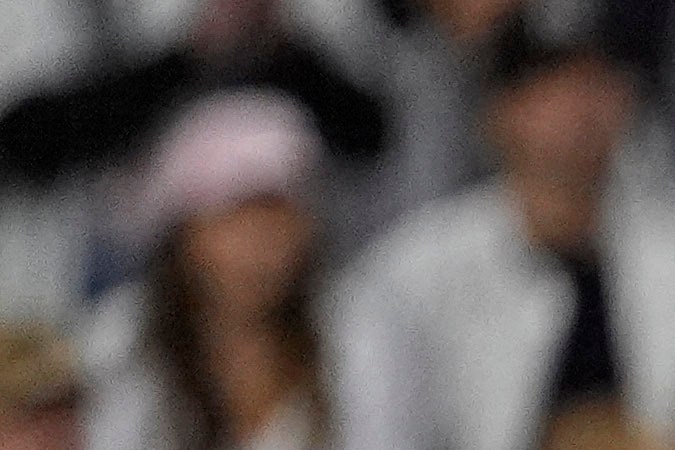 Freddie Freeman batea un jonrón de dos carreras en el primer inning para darle ventaja a los Dodgers en el tercer juego de la Serie Mundial contra los Yankees en Nueva York.