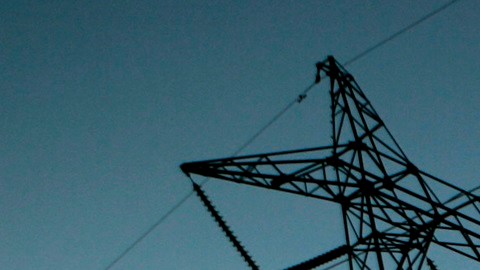 La empresa con mayor registro de propiedades sin electricidad es el Departamento de Agua y Energía de Los Ángeles.