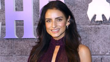 Aislinn Derbez romance