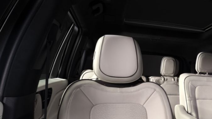 Aviator 2025 por dentro