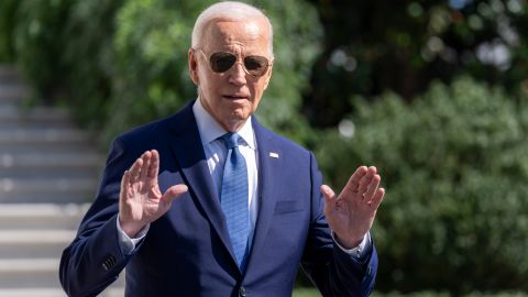 Biden anuncia envío de otros 500 soldados para las labores de recuperación de Helene