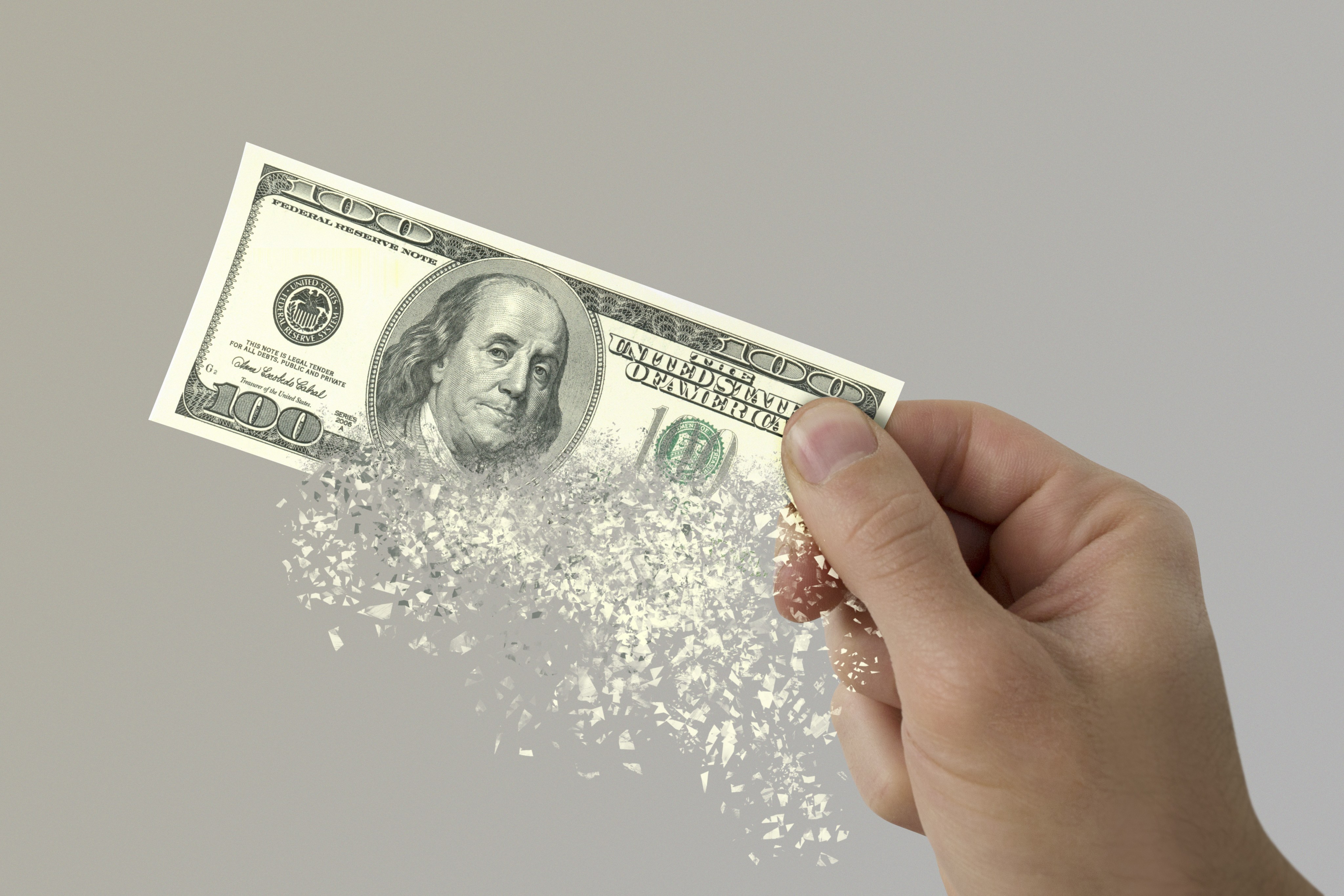 Es cierto que los billetes de $100 se quitarán de circulación? - La Opinión