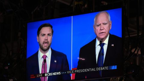 J.D. Vance y Tim Walz