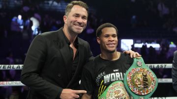 Eddie Hearn y Devin Haney