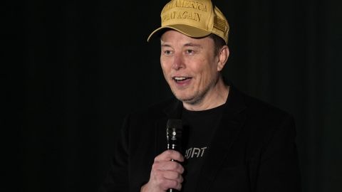 Elon Musk, visionario multimillonario