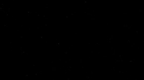 El tráfico fluye por la Interestatal 75 mientras la gente evacúa la Bahía de Tampa antes de la llegada del huracán Milton el 7 de octubre de 2024 por la noche en Florida.