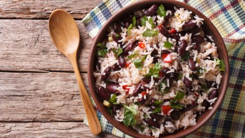 Experta revela las riquezas nutricionales del arroz con frijoles