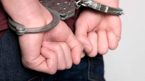 Los tres migrantes están detenidos en la cárcel del condado de Palm Beach sin derecho a fianza.