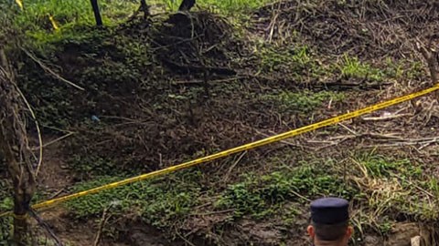 Fosa clandestina en El Salvador