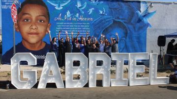 Inauguran el mural en honor de Gabriel Fernández en Pacoima.