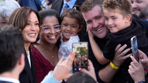 La vicepresidenta Kamala Harris está luchando por lograr resultados para las familias trabajadoras.