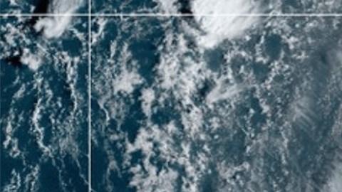 Se espera que las olas generadas por Kirk alcancen partes de las Islas de Sotavento el viernes.