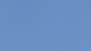 Simpatizantes de la Prop. 6 se manifiestan afuera de la cárcel de mujeres en Lynwood..