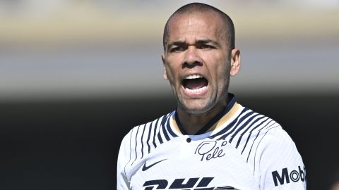 Dani Alves jugó 13 partidos en la Liga MX.