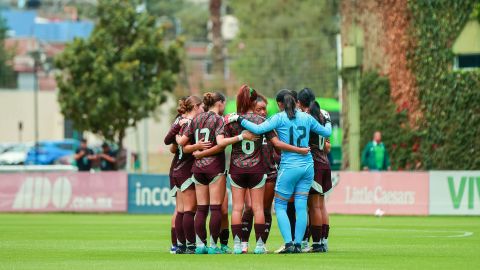 Ciudad de México, 20 de junio de 2024. Jugadoras de la Selección Nacional de México Femenil, durante un partido de preparación entre la Selección Nacional de México Femenil Sub17 y la Selección de Colombia Femenil Sub17, celebrado en el Centro de Alto Rendimiento de la FMF. Foto: Imago7/ Eloisa Sánchez