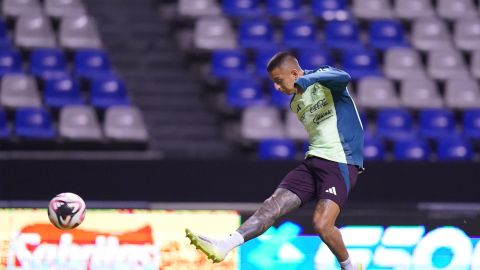 Puebla, Puebla, 11 de octubre de 2024. Roberto Alvarado "Piojo", durante un entrenamiento de la Selección Nacional de México previo a su partidos amistosos contra el Valencia CF, celebrado en el estadio Cuauhtémoc. Foto: Imago7/ Rafael Vadillo