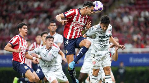 Guadalajara, Jalisco a 22 de Octubre de 2024. Ricardo Marín (i), durante el partido correspondiente a la jornada 13 del torneo Apertura 2024 de la Liga BBVA MX, entre las Chivas Rayadas de Guadalajara y los rayos del Necaxa, realizado en el estadio Akron. Foto: Imago7/ Andrés Sepúlveda