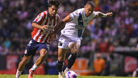 Puebla, Puebla a 25 de Octubre del 2024. , durante el partido correspondiente a la jornada 14 del torneo Apertura 2024 de la Liga BBVA MX, entre las camoteras de Puebla FC y Chivas rayadas de Guadalajara, realizado en el Estadio Cuauhtémoc. Foto: Imago7/Rodrigo Peña