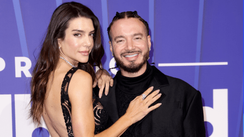 J Balvin y Valentina Ferrer en la alfombra de los Latin Billboard 2024