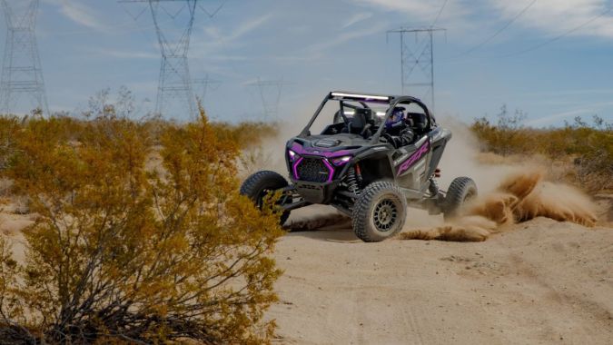 Más del RZR Pro R Race Replica de Polaris