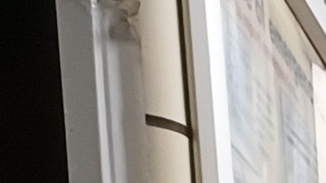 Autoridades investigan el descarrilamiento del tren del metro en Massachusetts.