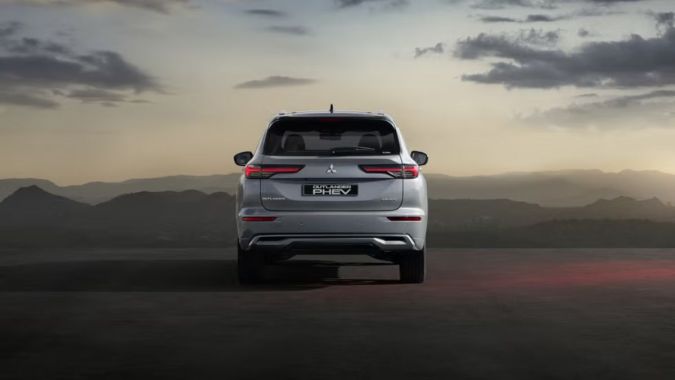 Mitsubishi Outlander 2025