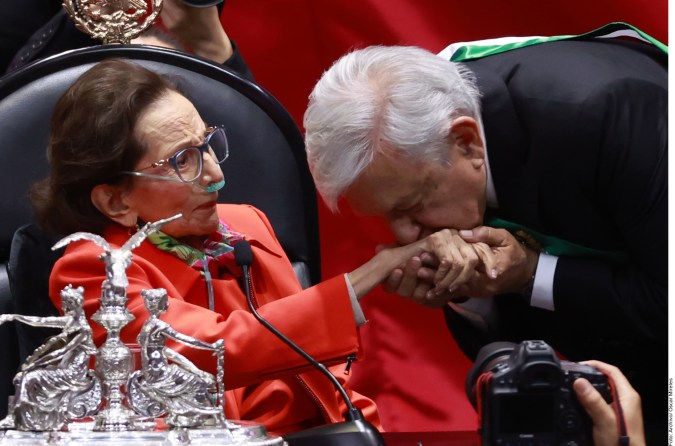 Muere Ifigenia Martínez, la histórica política de izquierda que entregó la banda presidencial a Claudia Sheinbaum
