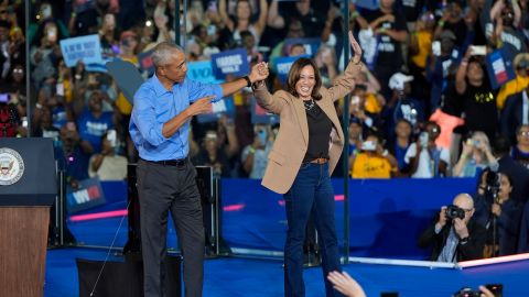 Barack Obama presenta a Kamala Harris en el mitin realizado en Clarkston, Georgia.