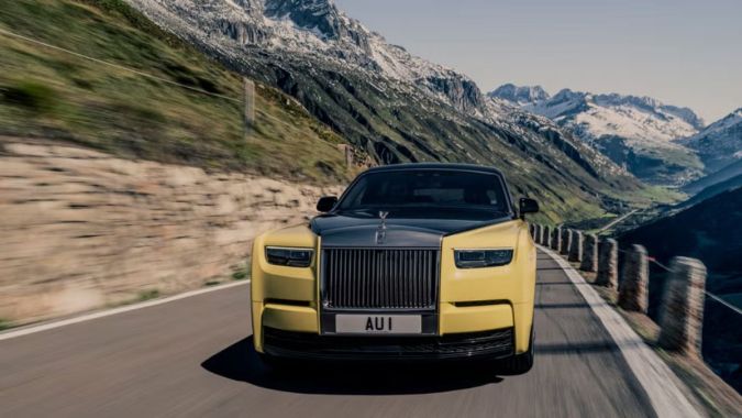 Rolls-Royce Phantom Goldfinger de frente