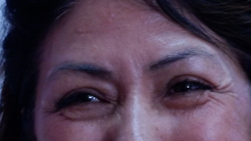 Ysabel Jurado se agota y se queda dormida en el Cabildo.