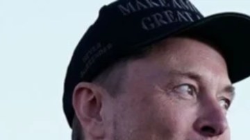 Dos empresarios muy mediáticos, Elon Musk (i) y Mark Cuban, se enfrentan por quién consigue más apoyos para los candidatos.