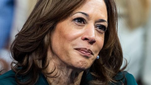 Harris se distancia del comentario de Biden que llamó "basura" a seguidores de Trump